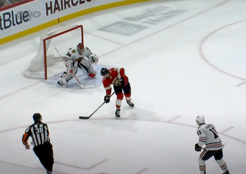 Brandon Montour marque un but original pour clore le match