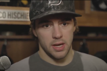 Interviews de Nico Hischier et Jonas Siegenthaler après cette difficile soirée