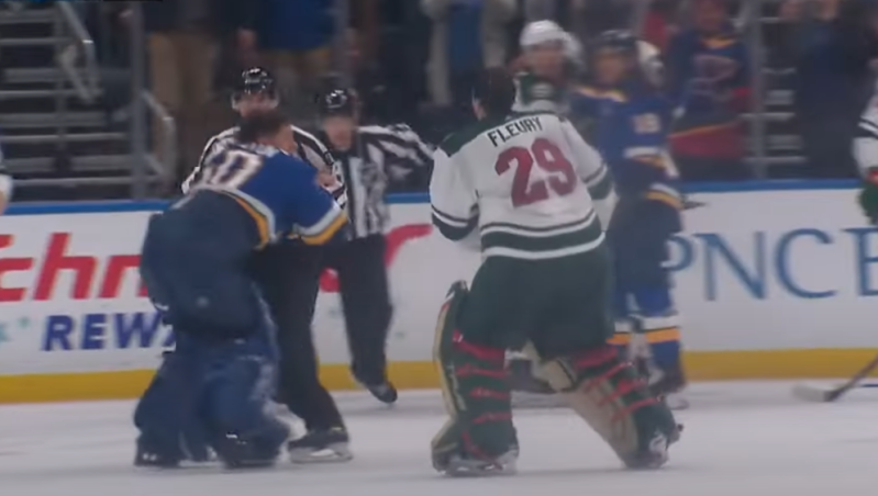 Jordan Binnington et Marc-Andre Fleury tout proche du combat