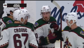 Janis Moser marque mais les Oilers s'imposent sur le 60e but de Connor McDavid