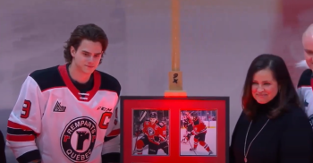 Le bel hommage des Remparts à Théo Rochette et aux joueurs qui quitteront l'équipe