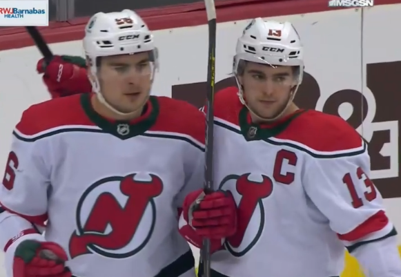 Nico Hischier und Timo Meier entscheidend am wichtigen Sieg der Devils beteiligt