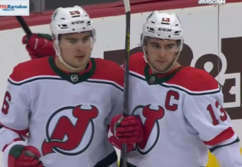 Nico Hischier et Timo Meier décisifs dans l'importante victoire des Devils