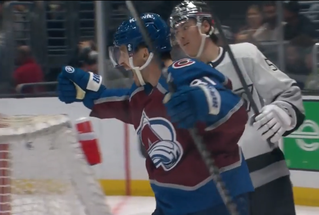 Denis Malgin mène l'Avalanche à la victoire avec un doublé, important gain des Jets