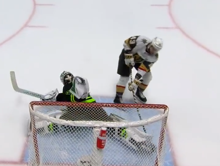 Jake Oettinger réalise un arrêt d'exception