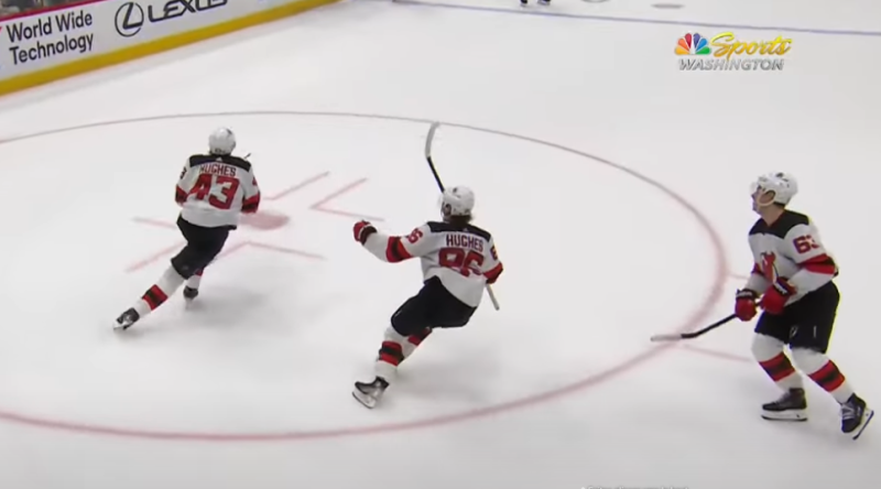 Luke Hughes marque son premier but en NHL en offrant la victoire aux Devils