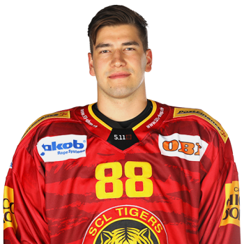 Livio Langenegger patinera en MyHockey League