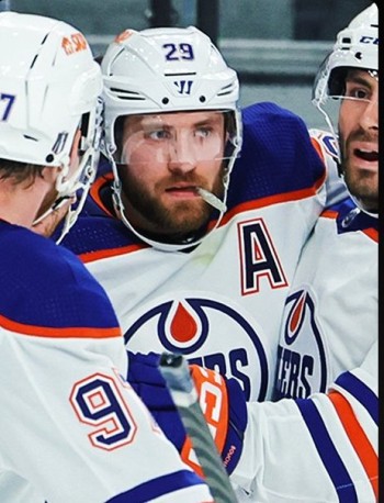 Moins de matchs nécessaires pour atteindre 30 buts en play-offs dans l'histoire de la NHL