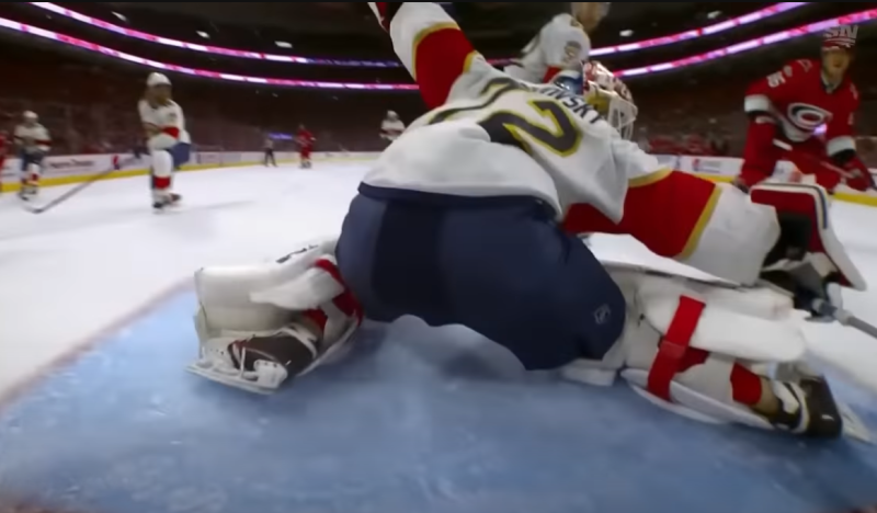 Et Sergei Bobrovsky sort l'arrêt de la nuit