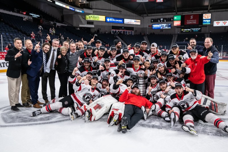 Théo Rochette et les Remparts sont champions de LHJMQ