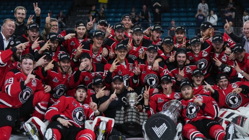 Théo Rochette et les Remparts de Québec remportent la Coupe Memorial