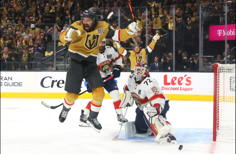Les Golden Knights s'imposent nettement face aux Panthers et doublent la mise