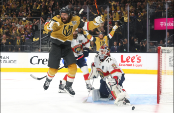 Les Golden Knights s'imposent nettement face aux Panthers et doublent la mise