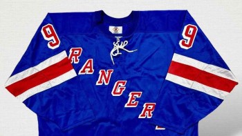 Un maillot de Wayne Gretzky atteint à nouveau un prix record