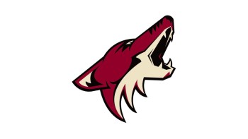Les Coyotes rachètent deux contrats
