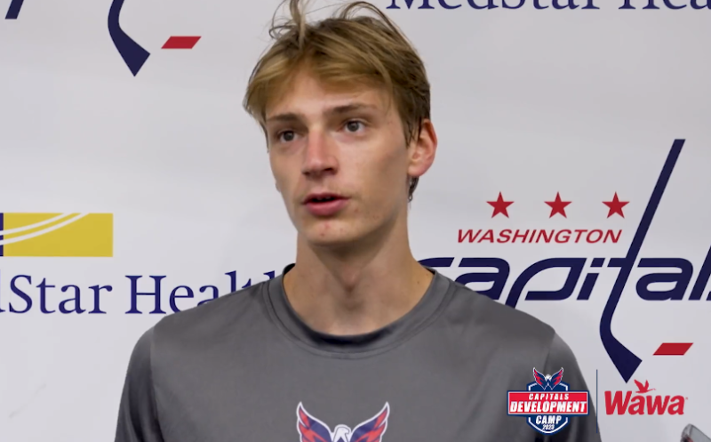 Antoine Keller a réussi son camp avec les Capitals de Washington et... sa rencontre avec les médias