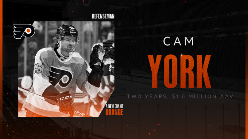 Cam York reste chez les Flyers