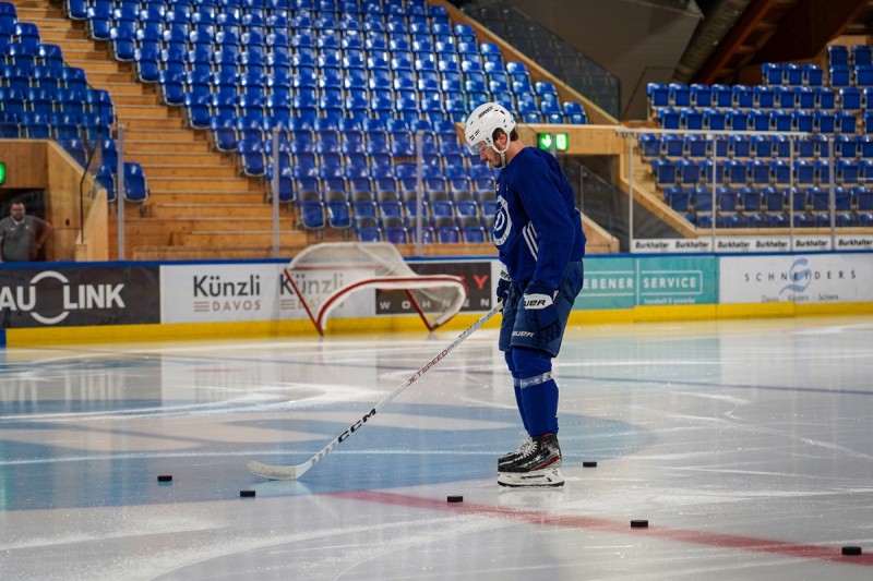 Ein weiterer NHL-Star trainiert auf der Seite von Davos