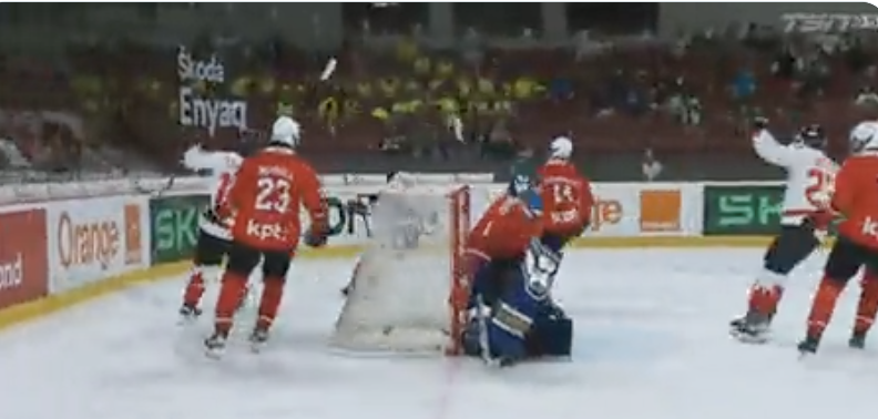 Hlinka Gretzky Cup : la Suisse impuissante face au Canada