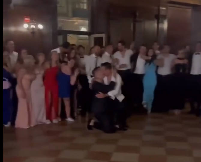 Brad Marchand et Patrice Bergeron partagent un moment particulier