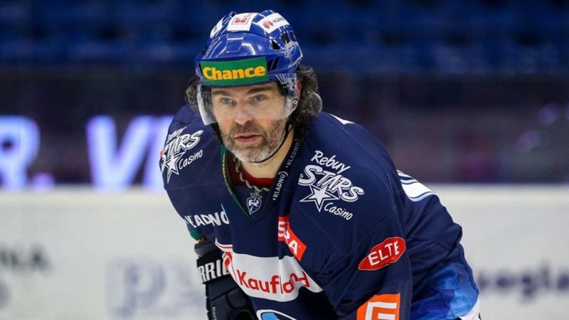 Jaromir Jagr rempile pour une nouvelle saison