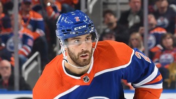 Un contrat de deux ans pour Evan Bouchard