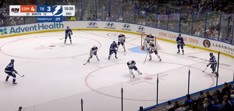 Une belle mise en place de Nikita Kucherov