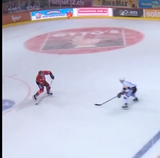 Le curieux but de Romain Loeffel en images