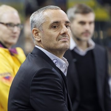 Jan Cadieux en lice pour le titre d'entraîneur de l'année