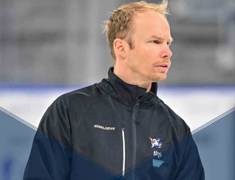 Johan Lundskog remplacé par Dallas Eakins