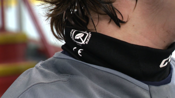 L'IIHF impose les protège-cous pour tous les tournois internationaux