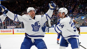 John Tavares signe son 1'000e point en NHL