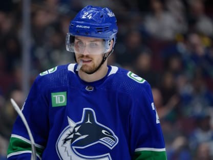 Pius Suter retrouve le jeu avec une victoire, les Blackhawks sèchement battus