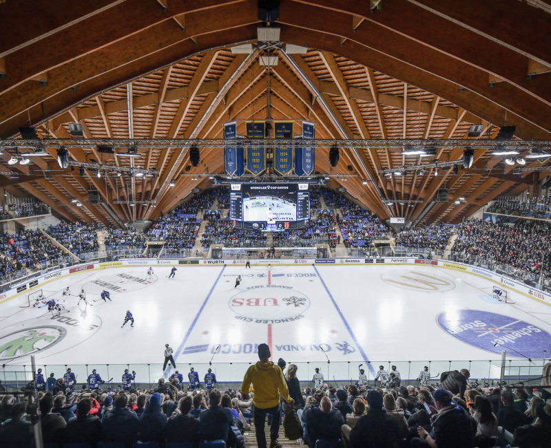 Coupe Spengler 2024 : cela devrait se jouer entre Fribourg et Langnau