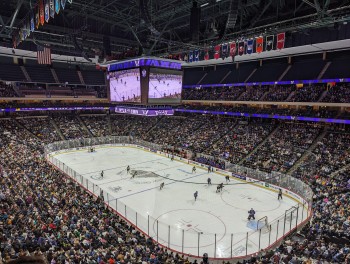 Un nouveau record de spectateurs pour un match de hockey féminin