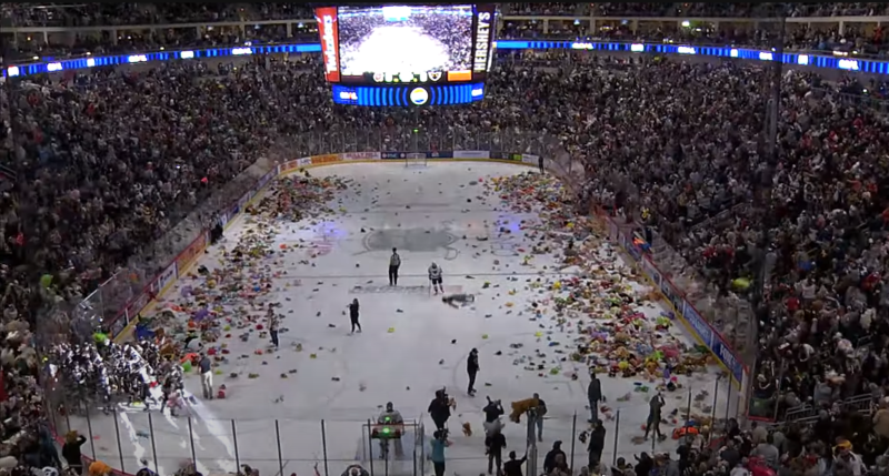 75'000 peluches sur la glace