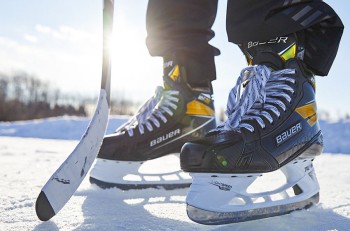 Le cordonnier des hockeyeurs romands