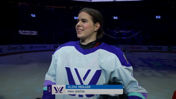 Deux assists et un victoire pour Alina Mueller lors du gala de la PWHL