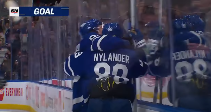 Mitch Marner et William Nylander marquent deux buts en 20 secondes