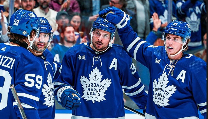 Auston Matthews signe son cinquième hattrick de la saison