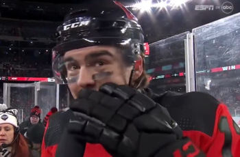 Nico Hischier s'emballe un peu trop lors de l'interview d'après-match