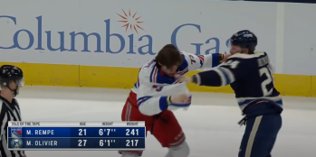 Matt Rempe passe un bien mauvais moment face à Mathieu Olivier des Blue Jackets