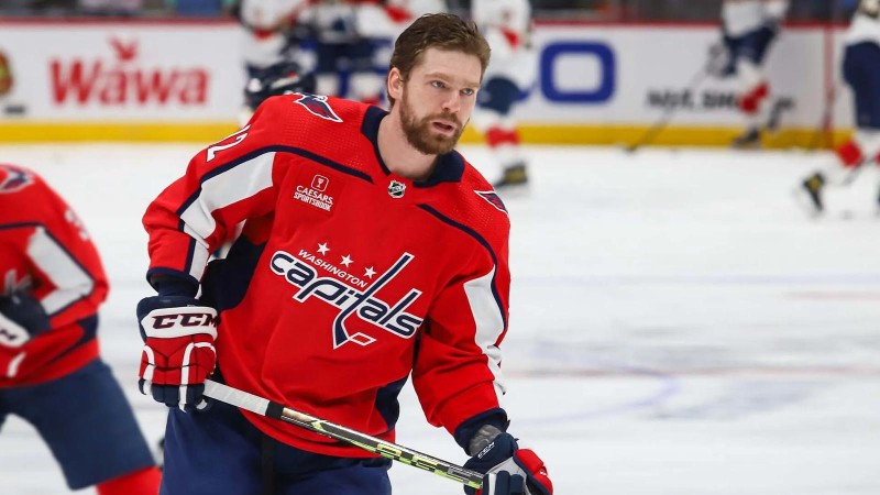 Evgeny Kuznetsov envoyé pour l'instant en AHL