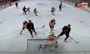 Un but un peu particulier de Teuvo Teravainen