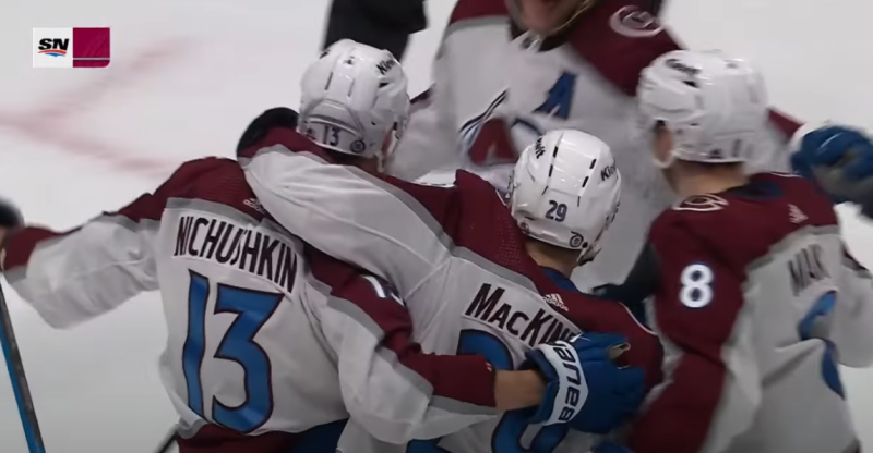 Les Canucks gaspillent une avance de trois buts