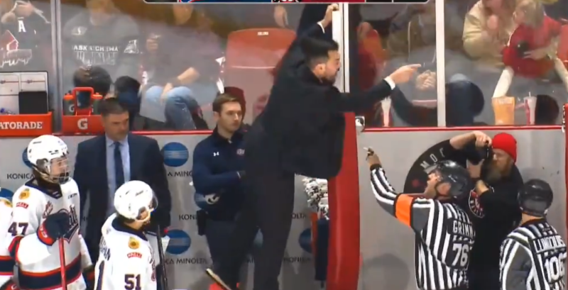 Un joli combat de gardiens pour le coéquipier d'Ewan Huet, les coaches ont failli s'y mettre