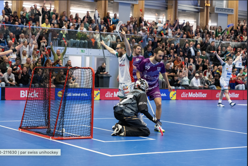 La grande fête de l’unihockey à Fribourg