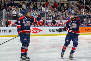 Ein außergewöhnliches Spiel für Rodwin Dionicio vor seiner Familie, der Saginaw zum Finale verhilft