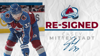 Un nouveau contrat pour Casey Mittelstadt