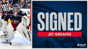 Les Blue Jackets signent un contrat de deux ans avec Jet Greaves